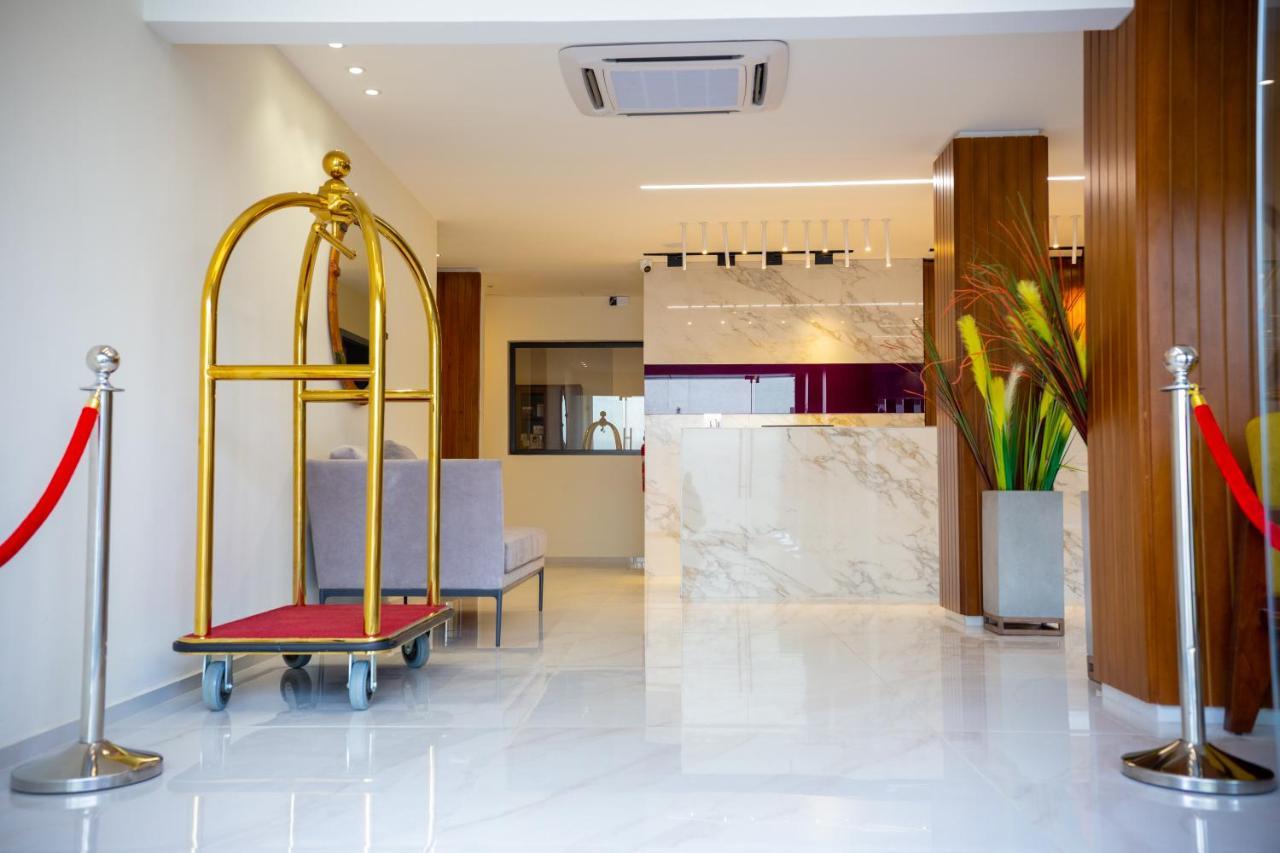 Silver Moon Hotel Abidjan Eksteriør bilde